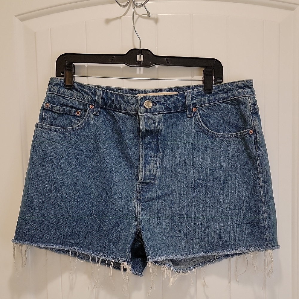 GRLFND Helena High Rise Cut Off Blue Denim Shorts Size 31 NWT - Picture 1 of 9
